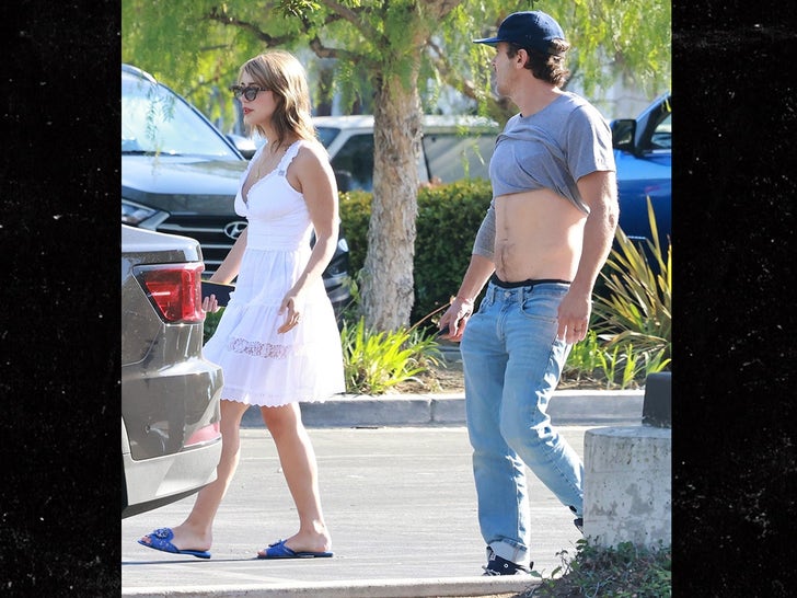 Casey Affleck Kicks Off the Week at Lunch with Girlfriend Caylee