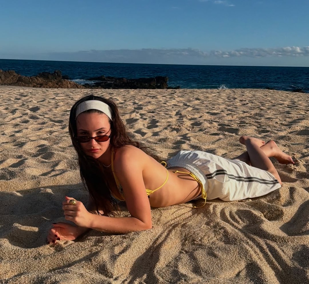 Ashtin Earle Hot Shots 2