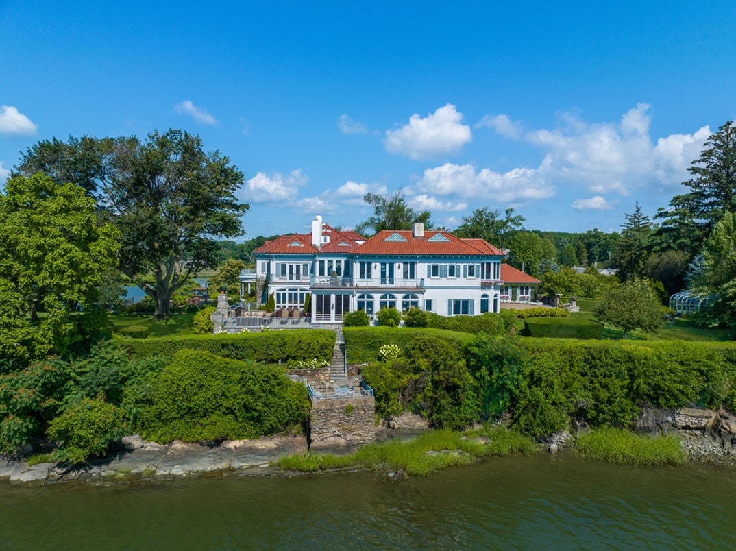 Kathie Lee Gifford Lists Connecticut Home 17
