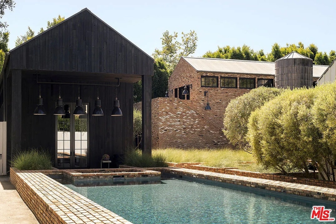 Diane Keaton New Home 17