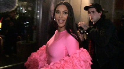 101021_kardashians_post_snl_kal