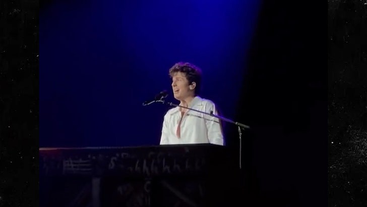 103023_charlie_puth_close-kal