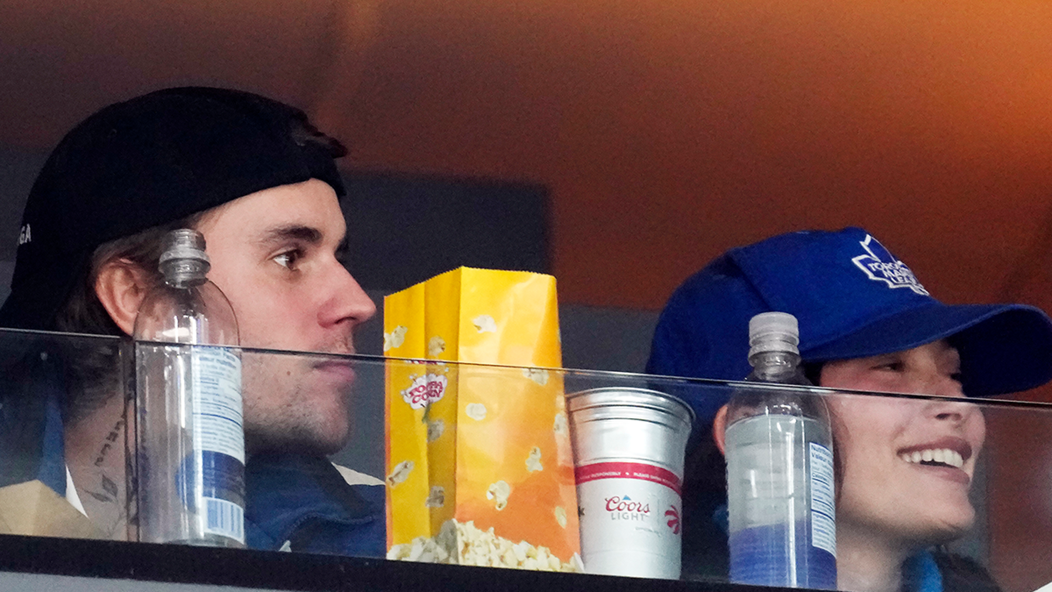 Justin Bieber Hits Maple Leafs Game With Hailey, Gets Huge Ovation #JustinBieber