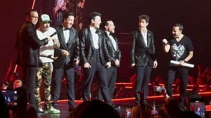 070125_nkotb_backstreet_boys_kal