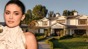 0914-Kylie-Jenner-Sells-Los-Angeles-Mansion-PRIMARY