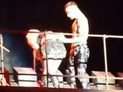 1008_gaga_puke_video