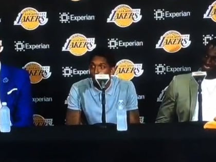 072215_lakers_awkward_primary