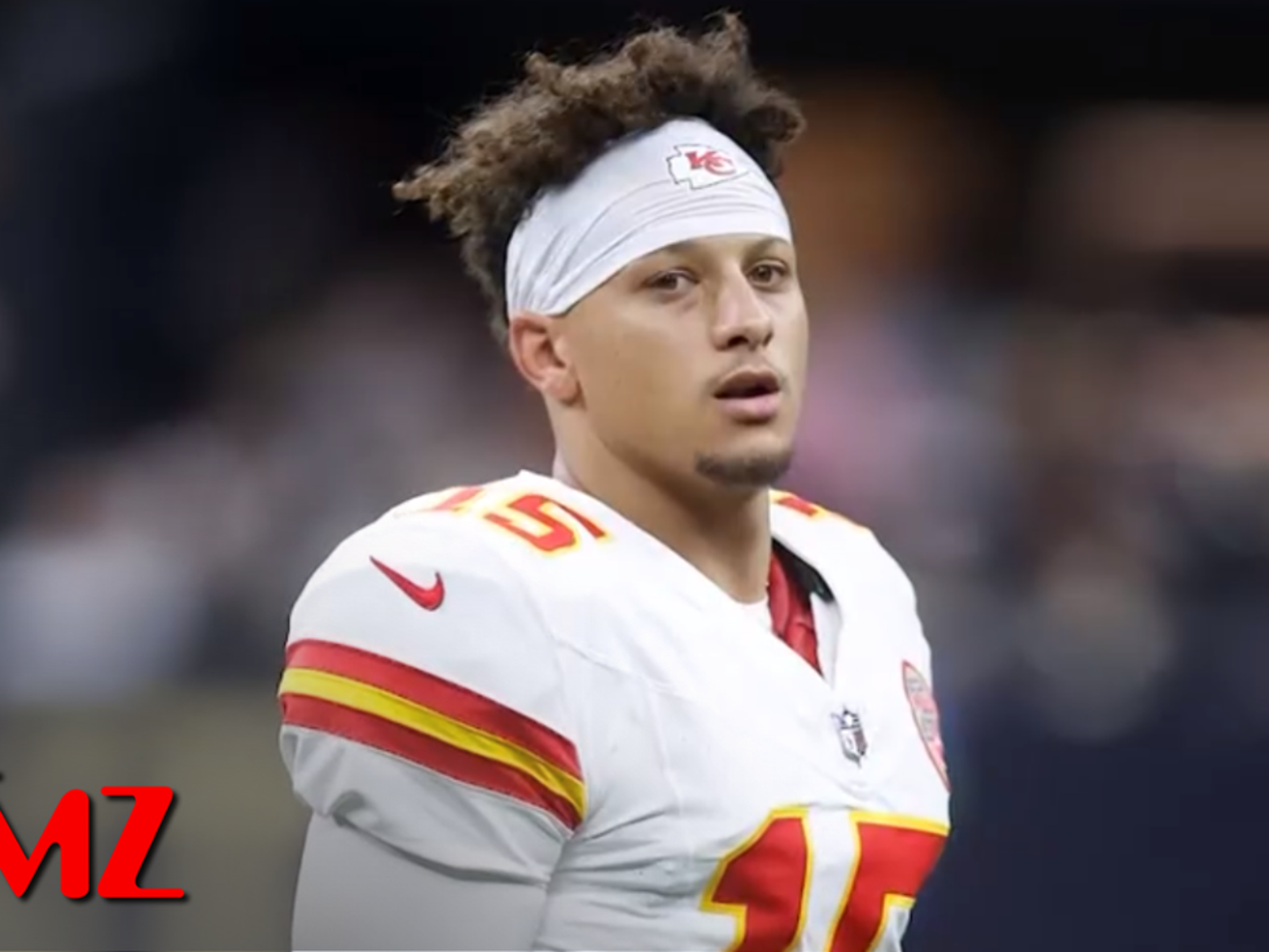 Patrick Mahomes, Travis Kelce give Joe Biden with No. 46 Chiefs jersey