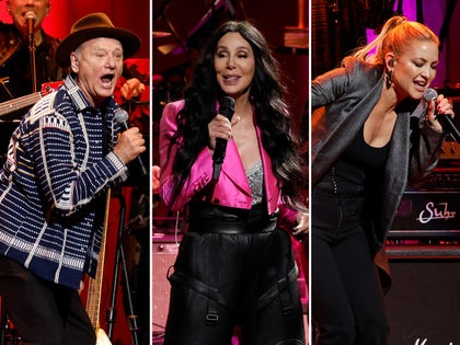 Bill Murray, Cher And Kate Hudson Singing On Stage