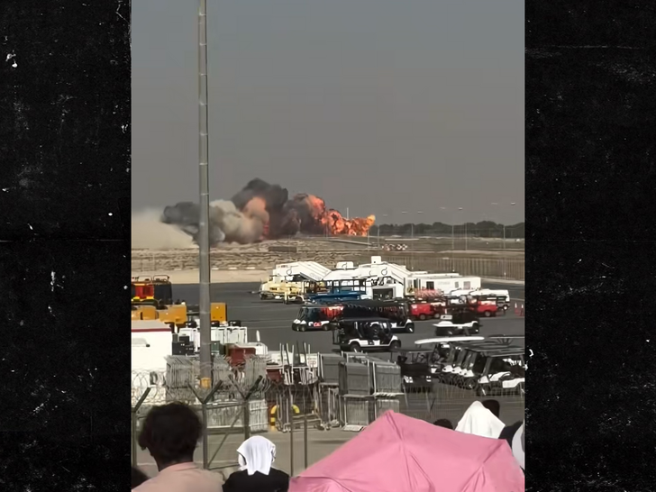 112125 Salón Aeronáutico de Dubái sub1.jpg