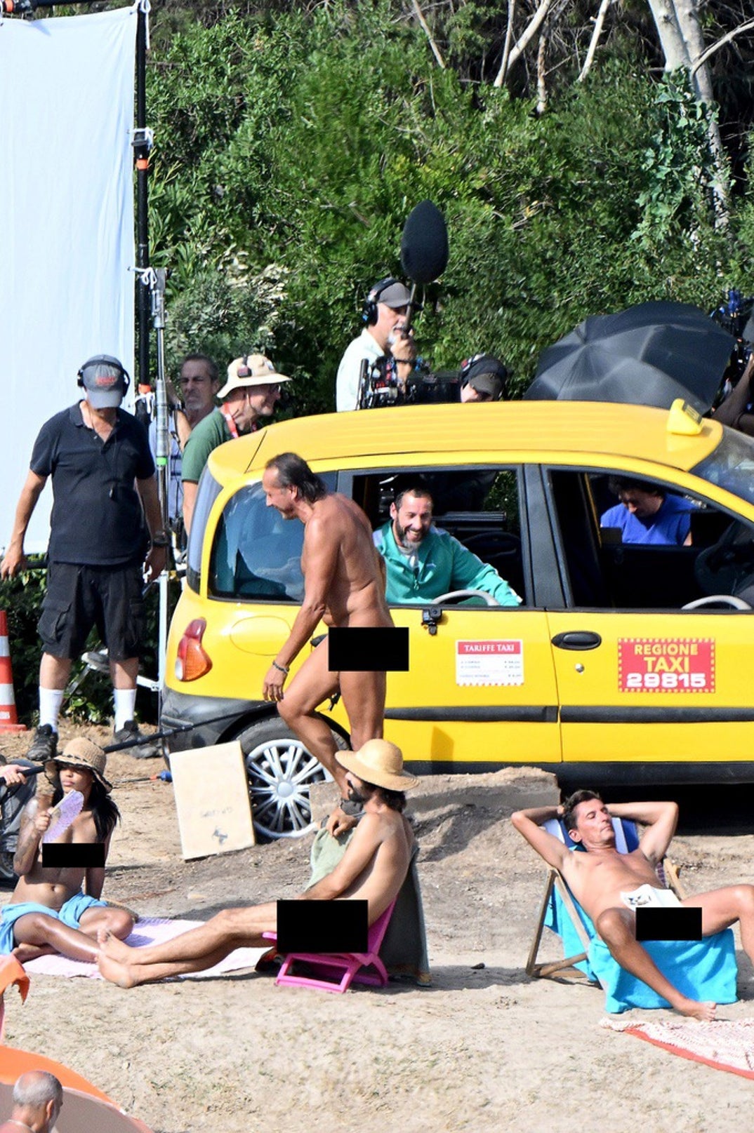 Adam-Sandler-Grown-Ups-3 4