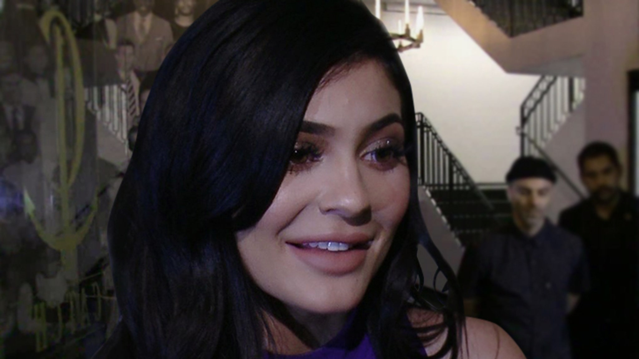 Kylie Jenner Drops Around 10k On Pink Neon Plastic Sign For Glam Room 