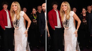 0324-Miley-Cyrus-Firgin'-Diff-HERO