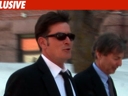 0520_charlie_sheen_EX_TMZ