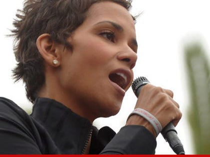 0727_halle_berry_NEWDESIGN