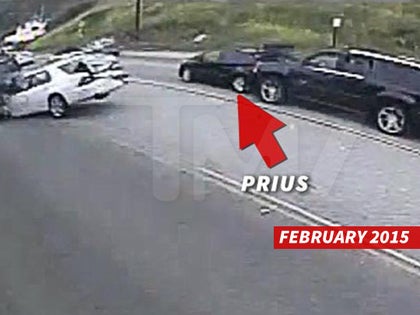 070915-jenner-accident-prius-ipad-1