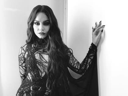 vanessa-hudgens-halloween-04