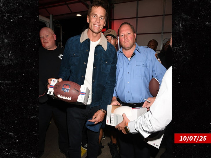 Tom Brady en la tienda Card Vault en Nueva York Getty