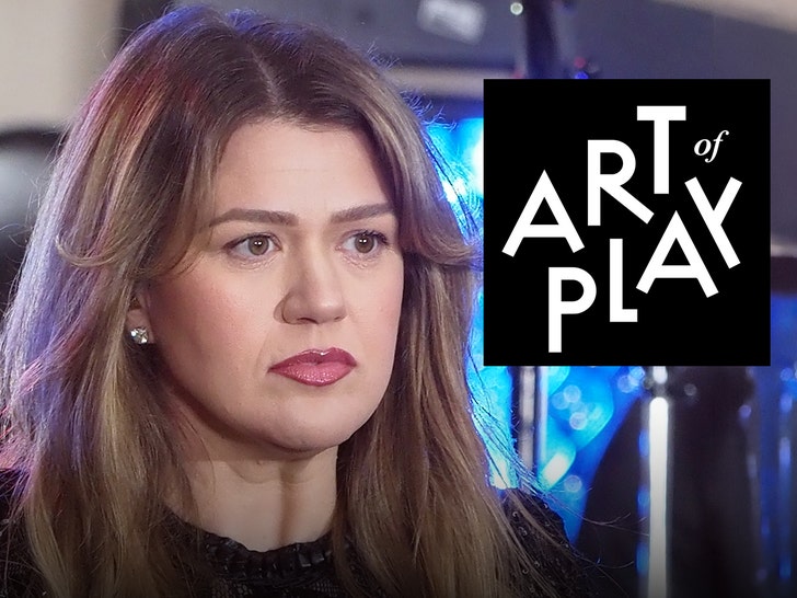 Kelly Clarkson’s ‘Pretty Woman’ Feud Takes Ugly Turn As Store Fires Back And Singer Doubles Down