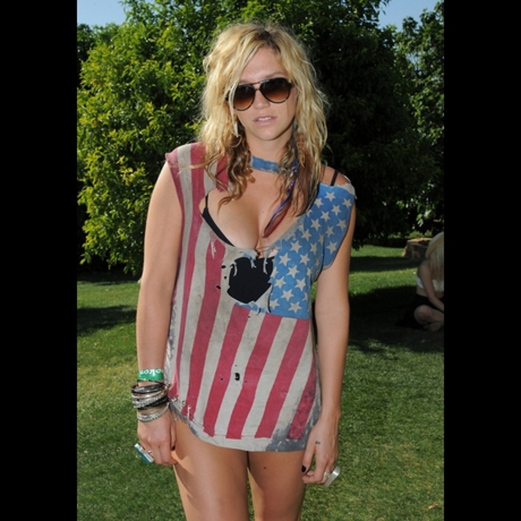 Kesha in her best grunge stars and stripes!