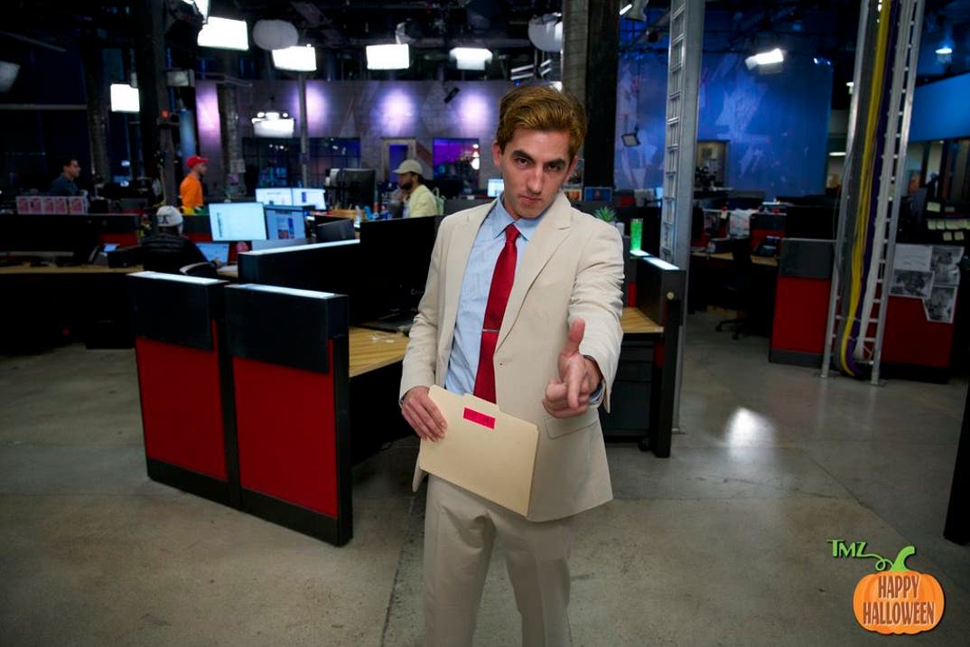 Samuel as Chris Hansen