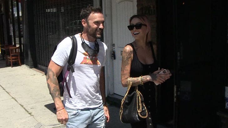 Brian Austin Green is a single man on the loose, and it seems his first legit post-Megan Fox rebound hails from down under ... to which we say, ya done good, BAG.