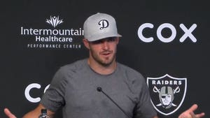 Derek Carr Says He'd Have No Issues W/ Raiders Signing Kaepernick, 'I Love Him'