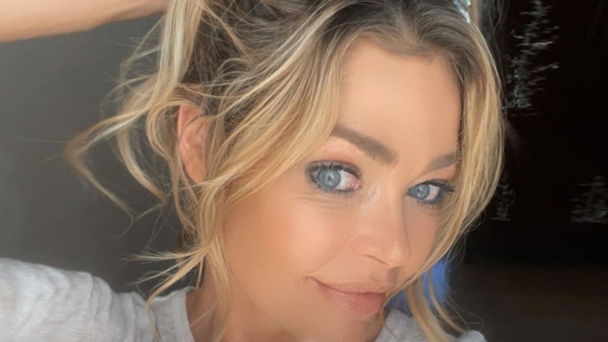 Denise Richards dołącza do fanów dopiero po wsparciu konta córki