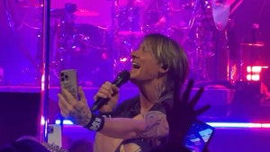 keith-urban-performing-primary-10-03-2025