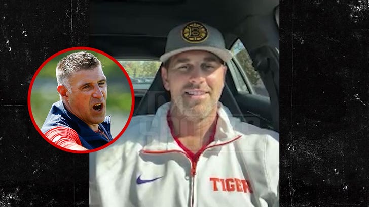 102325_stephen_gostkowski_vrabel_kal