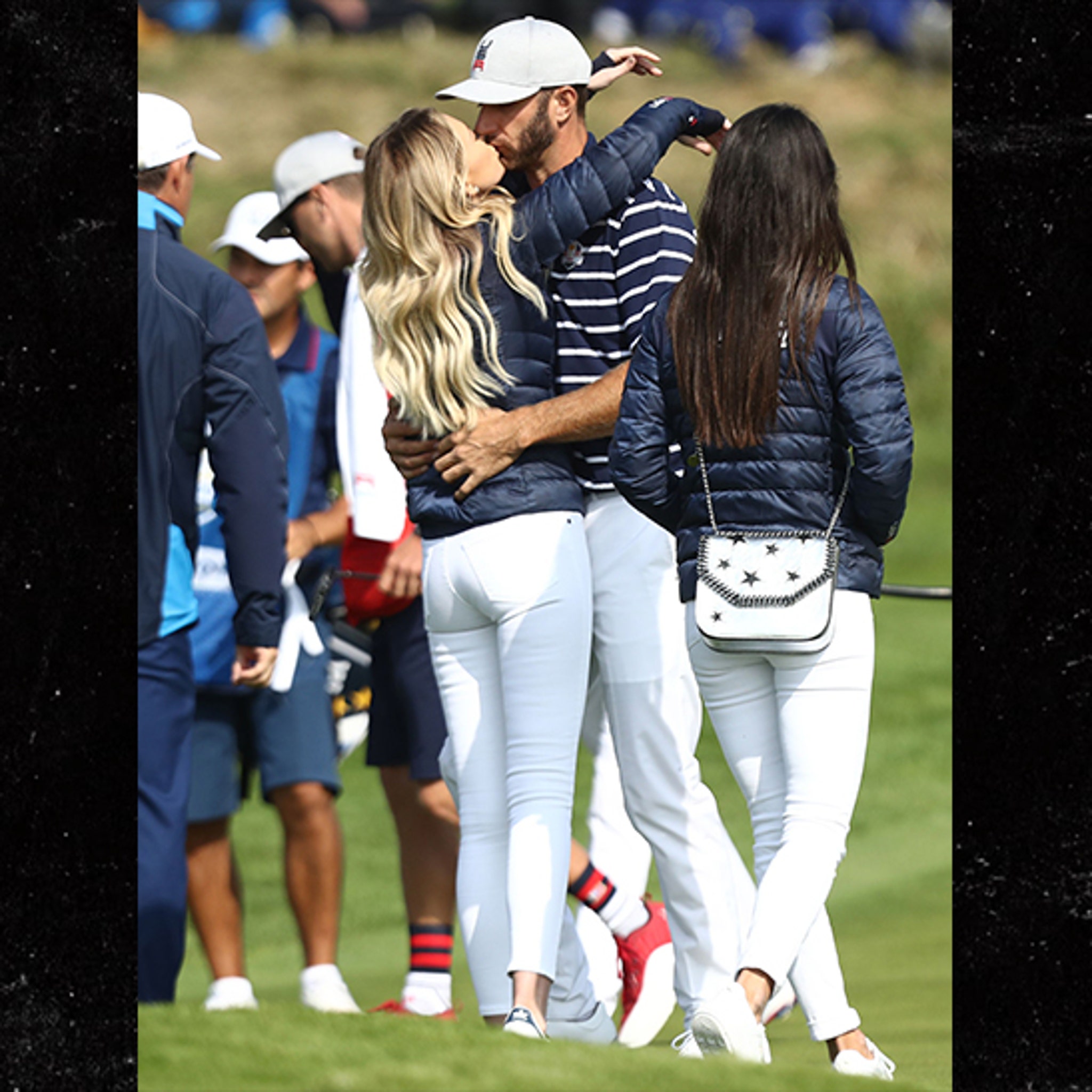 Paulina Gretzky French Kissin Dustin Johnson We Re Back On