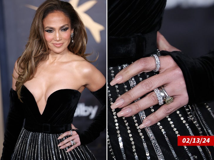 jennifer lopez fede nuziale affiancata