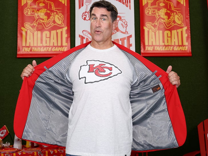 0207-Rob-Riggle-Super-Bowl-Sub