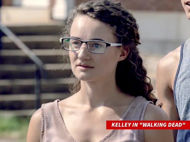 Kelley mack in the walkind dead amc 1