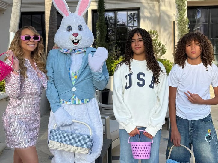 0331-Celebs-With-The-Easter-Bunny-Sub1