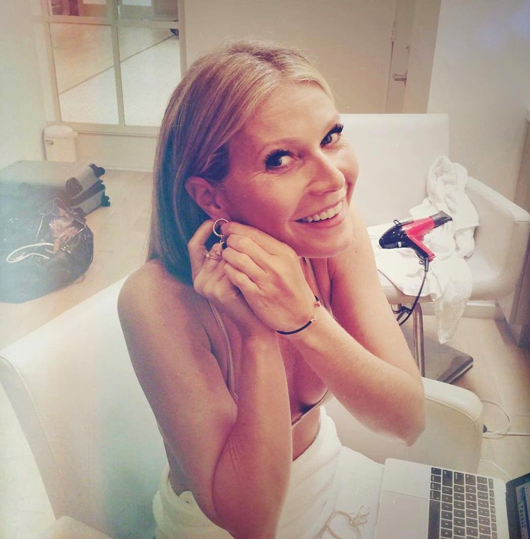 Gwyneth-Paltrow-hot-shots-photos-03