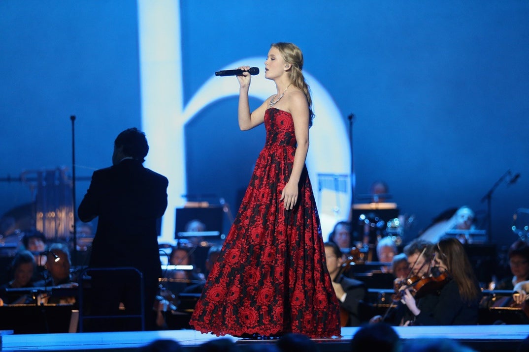 zara larsson performance 2