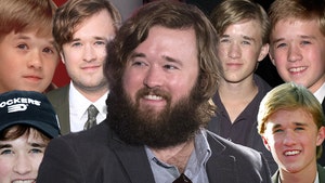 haley-joel-osment-timeline-2_720