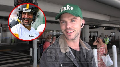 081925_nicholas_hoult_kal