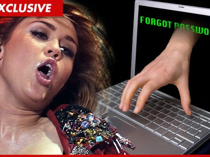 1014_miley_cyrus_ex