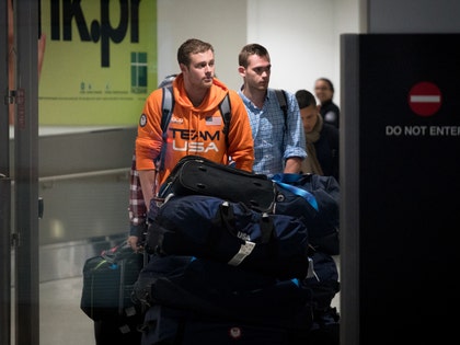 0819-jack-conger-gunnar-bentz-miami-airport-GETTY-01
