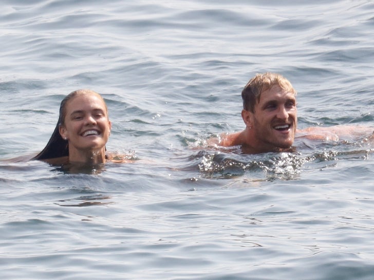 0814-Ninga-Agdal-Logan-Paul-In-Water-SUB