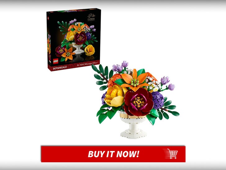 Flower-Arrangement-Artifical-Flowers-Lego-Botanicals-MAIN