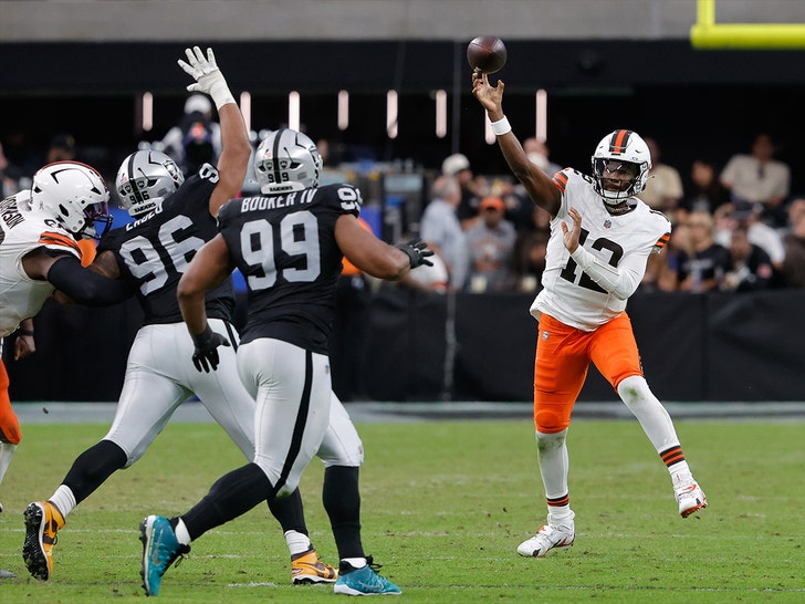 shedeur sanders getty 1