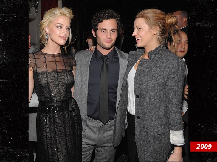 Amber Heard Blake Lively Canetas Badgley Todos os Getty Swipes