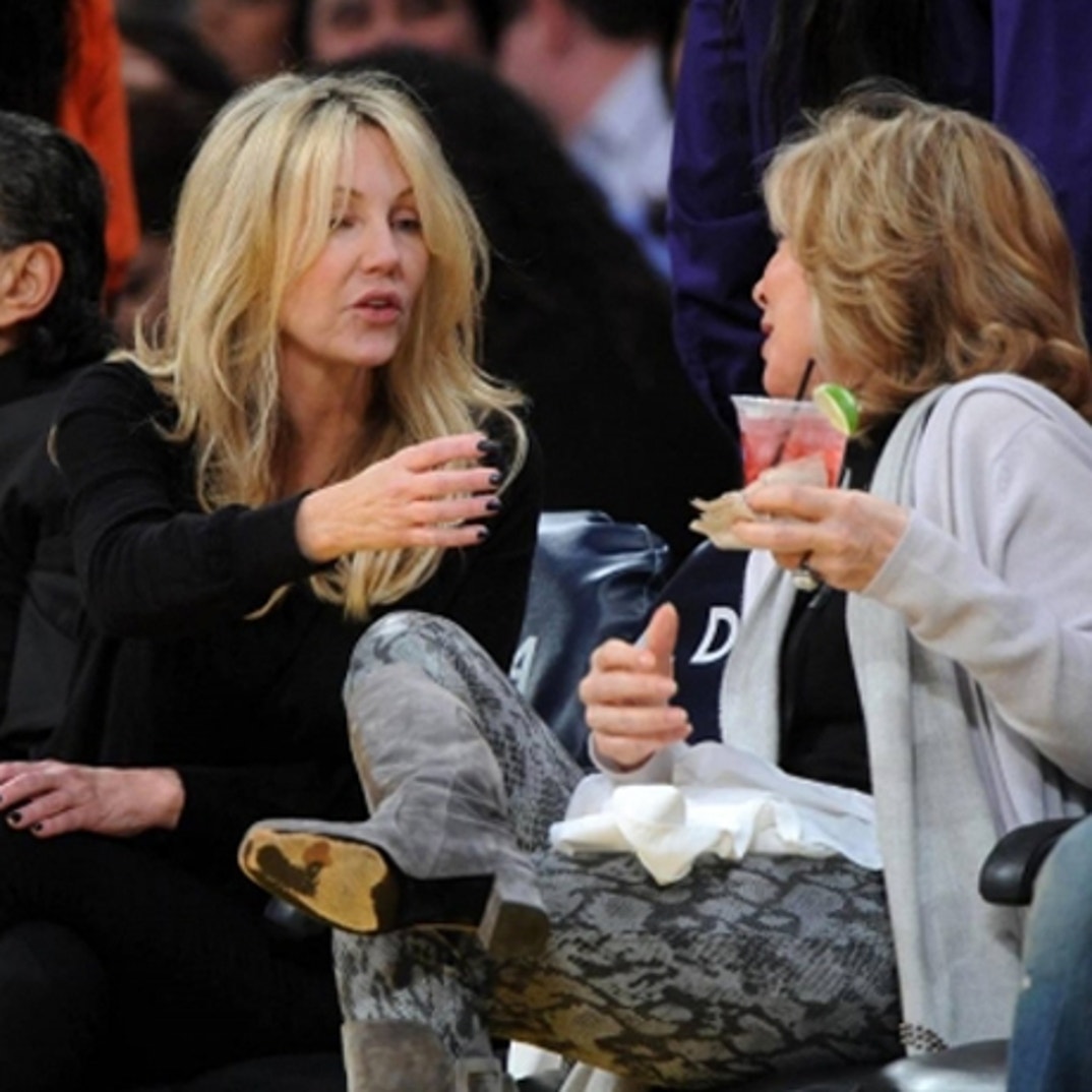 Heather Locklear Drinking Lakers Game Photos.