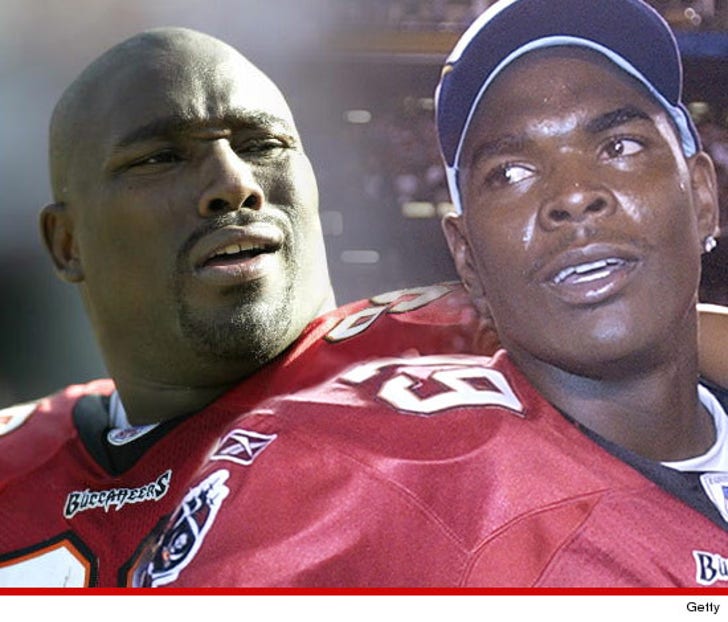 Warren Sapp s Ex-Teammate -- I NEVER Witnessed Sapp Offer :: 1003-warren-sapp-keyshawn-johnson-getty-3