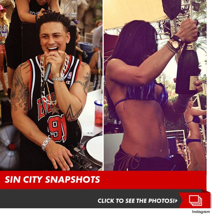 Pauly D & Baby Mama -- The Boozy Vegas Hookup  Caught on Camera