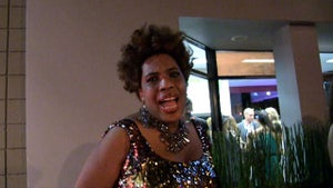 Macy Gray Supports Period Day ... Women Need a Day to Bleed!