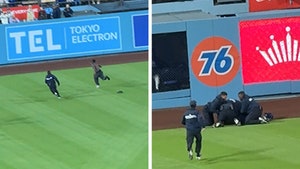 060525-dodgers-streaker-primary
